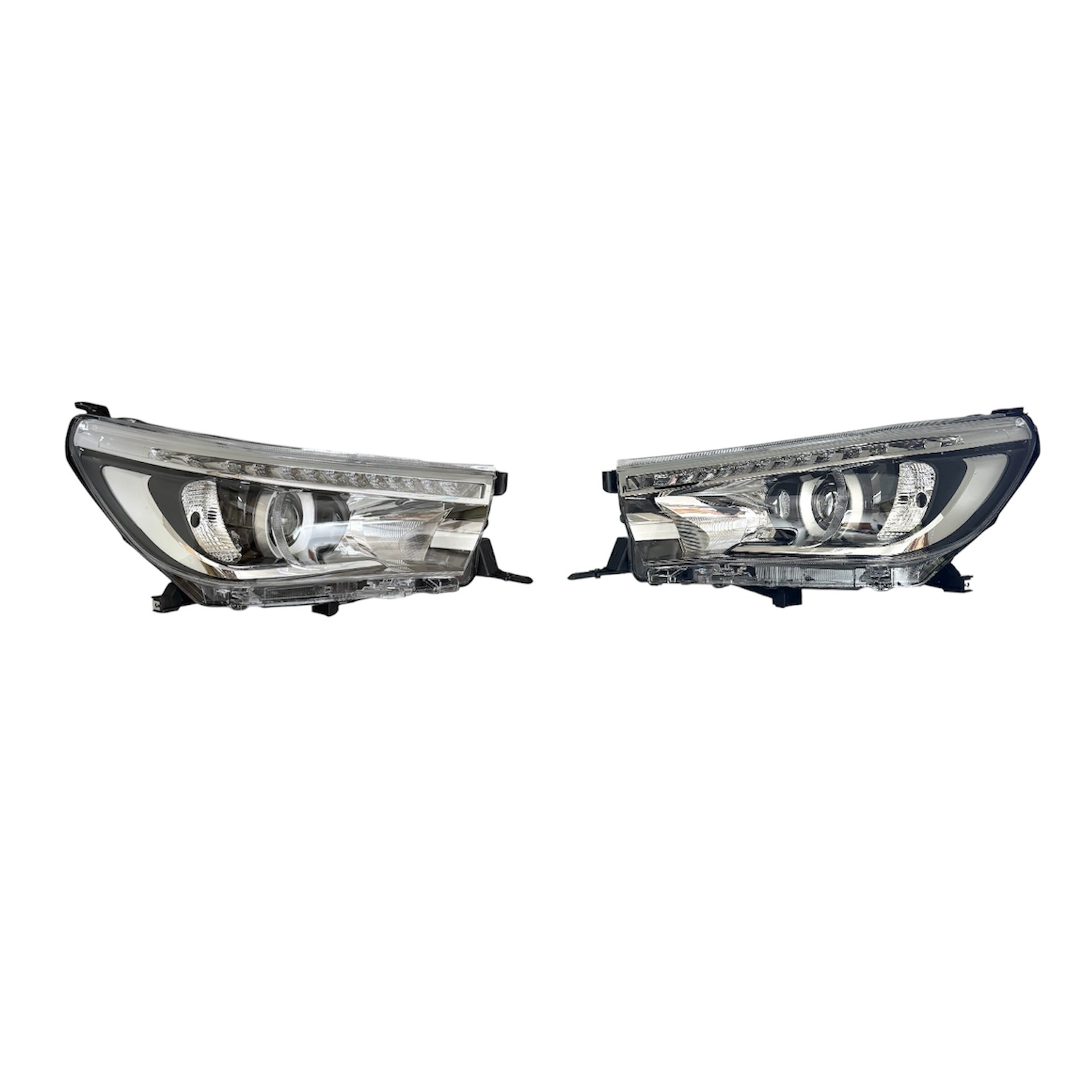 FAR HILUX REVO 16-21 (ELEKTRİKLİ/LEDLİ/  MODİFİYE TİP/LEDSİZ FARI LEDLİYE ÇEVİREN) (TAKIM)