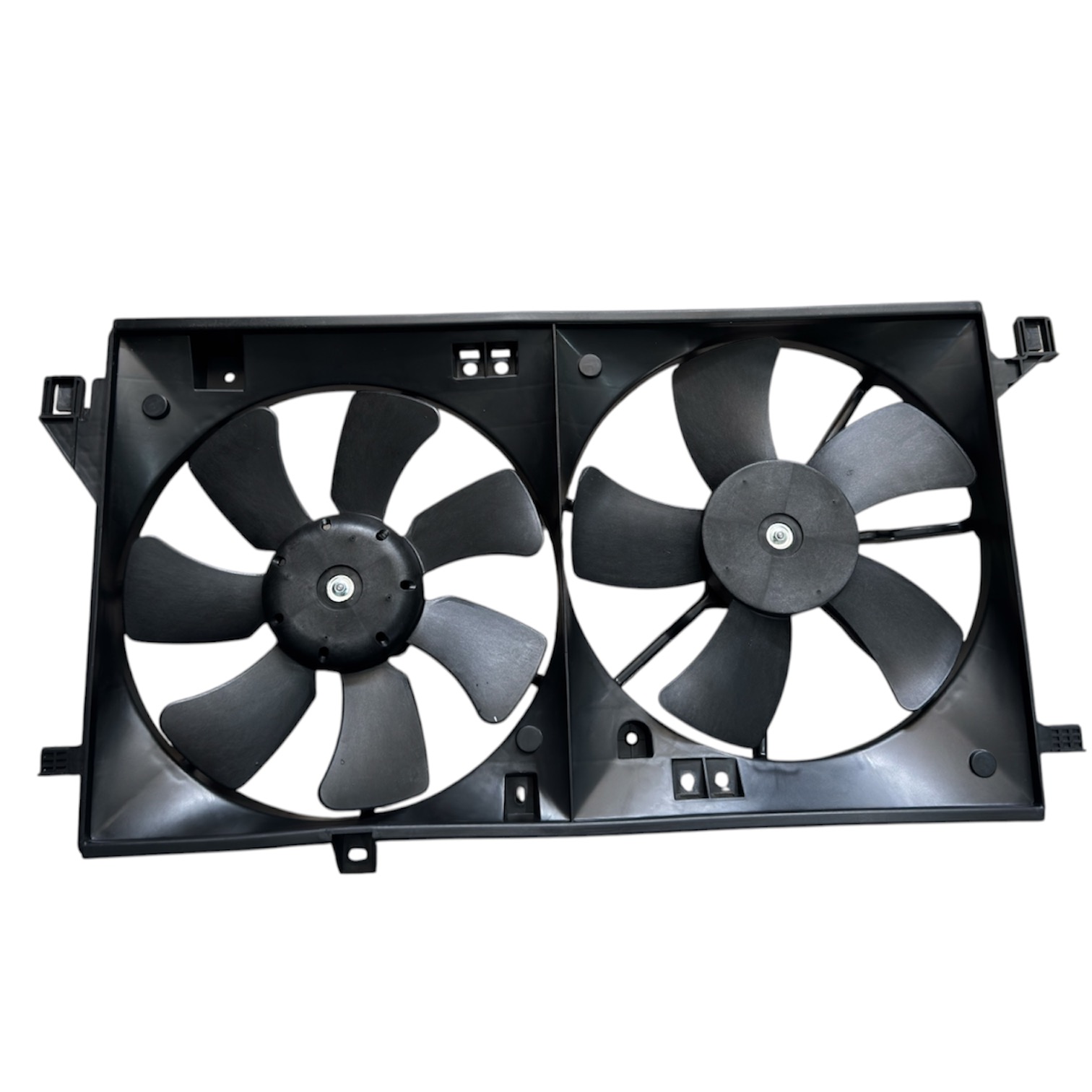 FAN SU MAZDA 3 1,6 09-14 (KOMPLE)