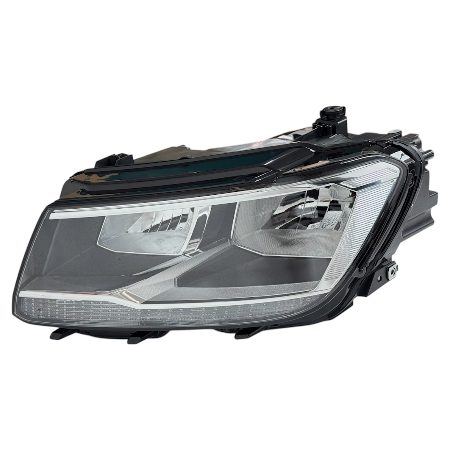 FAR TIGUAN 15-18 LH (HALOJEN)