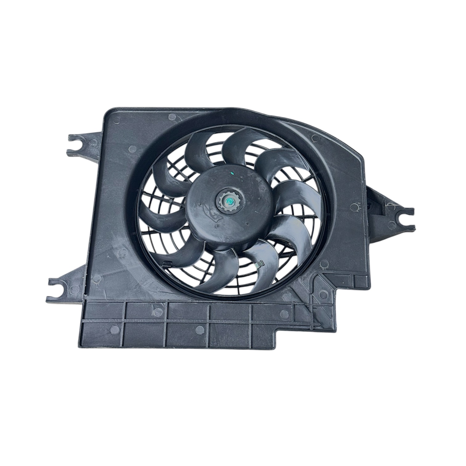 FAN KLİMA RİO 1,3-1,5 BENZİNLİ 02-05 (KOMPLE)